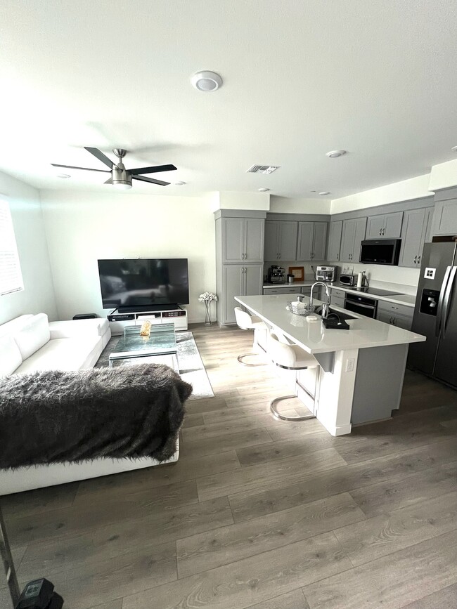 3075 Copper Rose Walk, Unit Copper Rose in Sacramento, CA - Building Photo - Building Photo