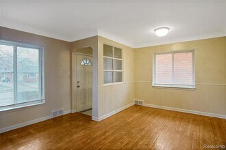 24261 Condon St in Oak Park, MI - Building Photo - Building Photo