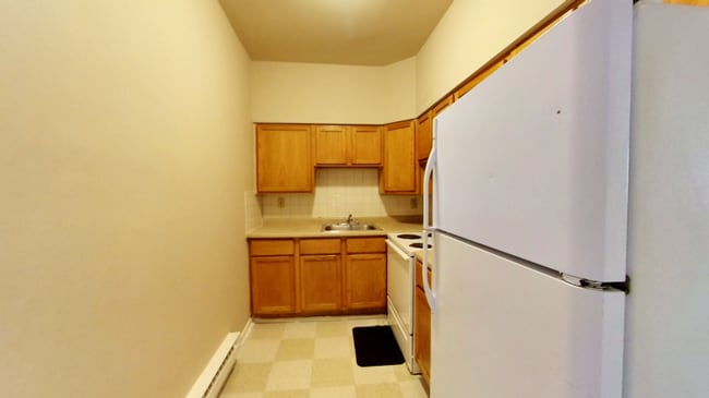 319 S 5th Ave in Kankakee, IL - Building Photo - Building Photo