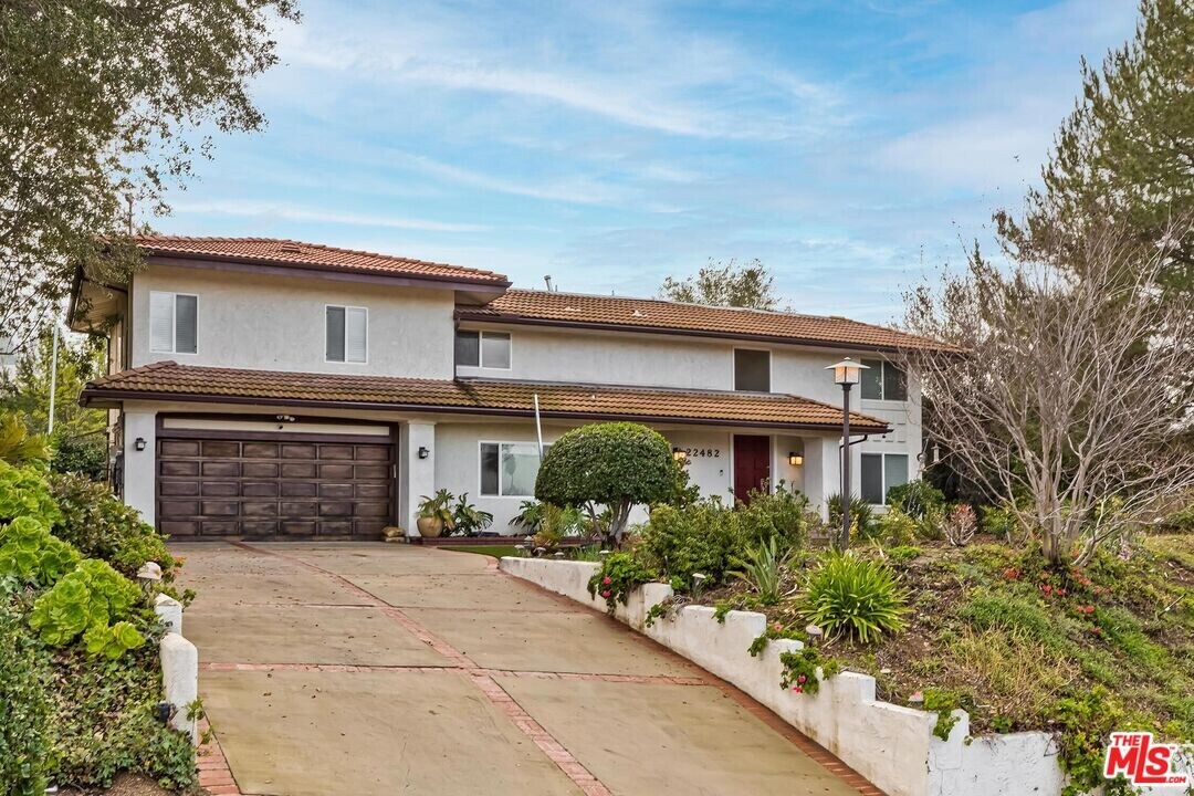 22482 Calipatria Dr in Calabasas, CA - Building Photo