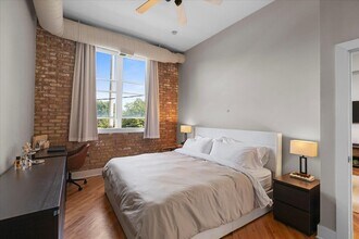 2533 N Ashland Ave, Unit 2D in Chicago, IL - Building Photo - Building Photo