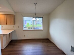 286-296 Aldridge Dr N in Keizer, OR - Building Photo - Building Photo