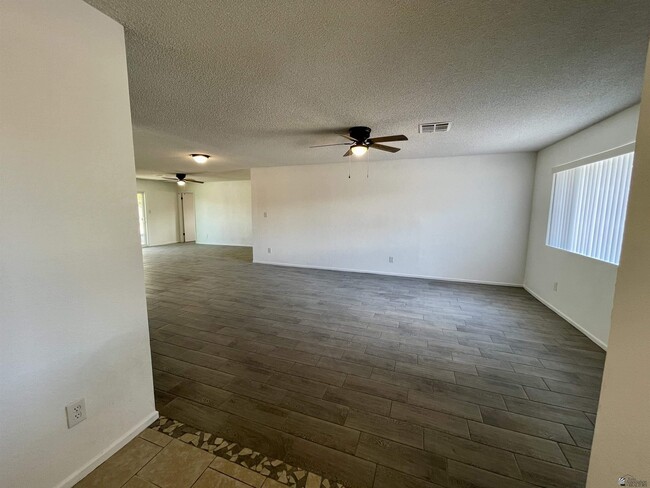 11348 E 24th Ln in Yuma, AZ - Building Photo - Building Photo