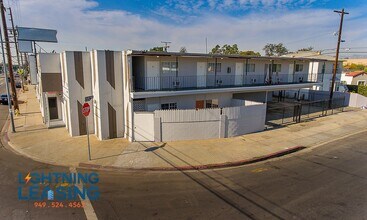 4903 W Adams Blvd in Los Angeles, CA - Building Photo - Building Photo