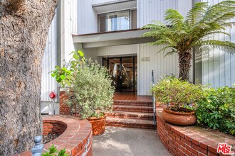 406 N Oakhurst Dr in Beverly Hills, CA - Building Photo - Building Photo