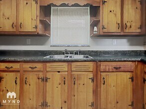 2677 Riggs Dr in East Point, GA - Building Photo - Building Photo