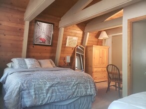 14234 Glacier View Dr in Truckee, CA - Building Photo - Building Photo