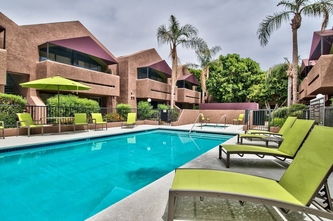 Desert Boutique Apartment Homes in Palm Springs, CA - Foto de edificio