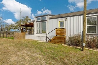 307 Lnb St in Buchanan Dam, TX - Building Photo - Building Photo