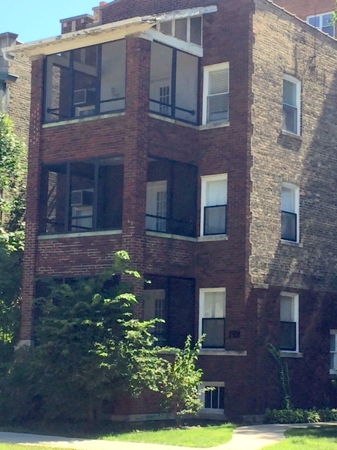 624 Clark St in Evanston, IL - Building Photo