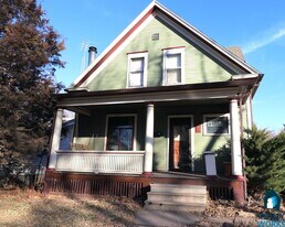 338 S 25th St in Lincoln, NE - Building Photo