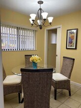 6800 Parisian Way in Greenacres, FL - Building Photo - Building Photo