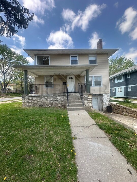5646 Lydia Ave in Kansas City, MO - Foto de edificio
