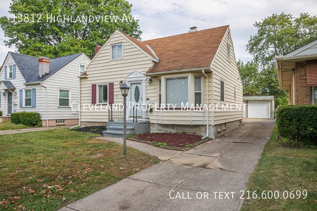 13812 Highlandview Ave in Cleveland, OH - Building Photo - Building Photo