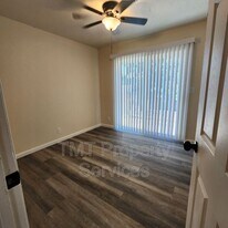 1200 Wayland Ave in Sacramento, CA - Building Photo