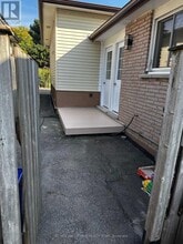 597 Upper Paradise Rd in Hamilton, ON - Building Photo - Building Photo