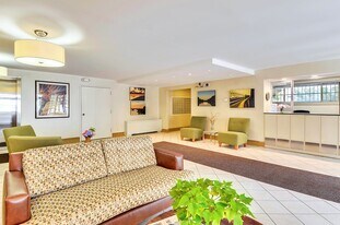 2401 H St NW, Unit 402 in Washington, DC - Building Photo