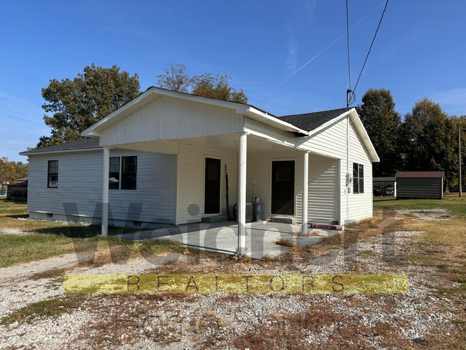 204 N 5th St in Marmaduke, AR - Building Photo