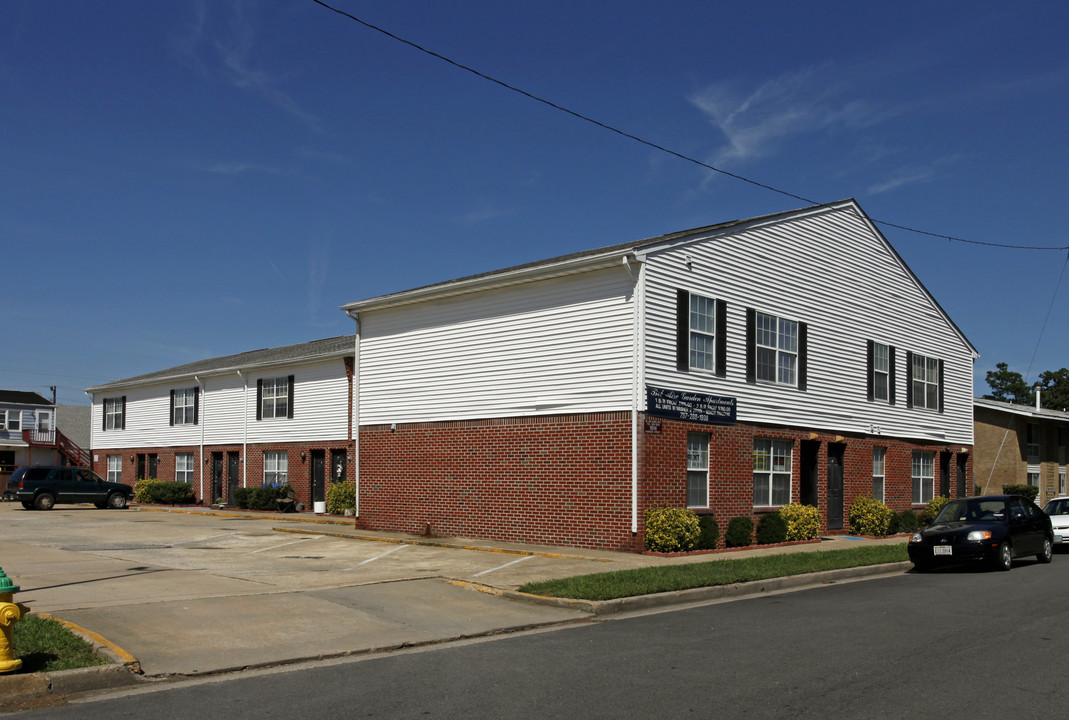 Bel Aire Apartments in Norfolk, VA - Building Photo