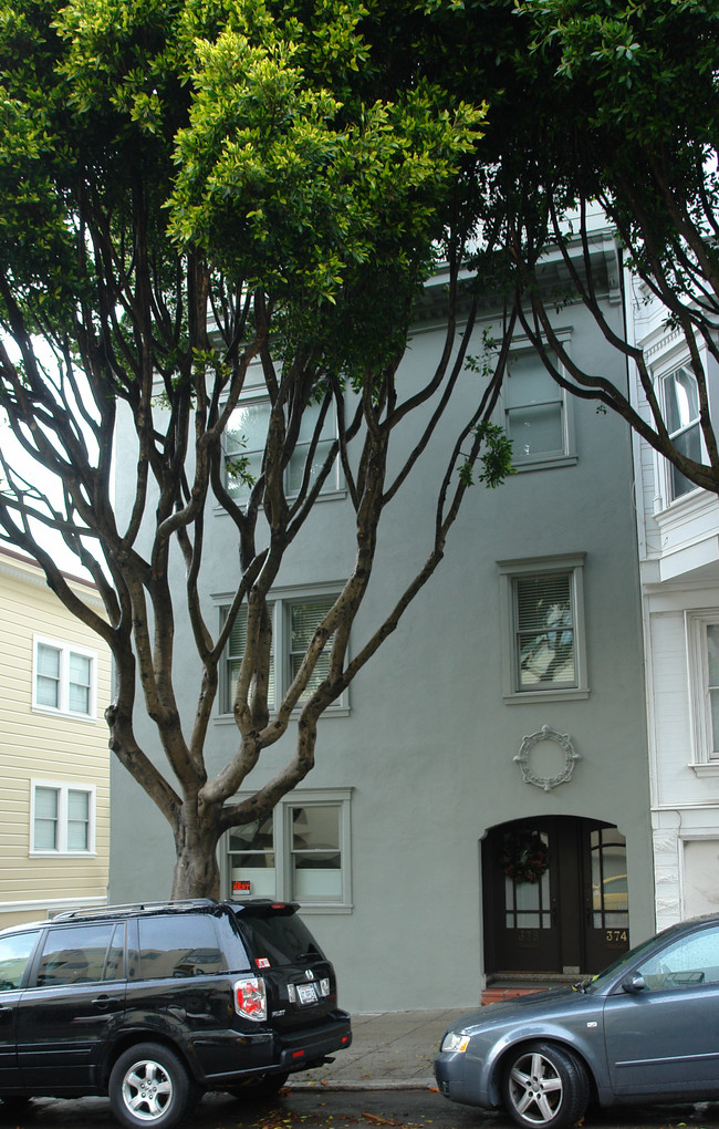 374-378 Lombard St in San Francisco, CA - Building Photo - Building Photo