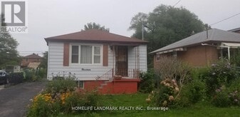 19 Winter Ave in Toronto, ON - Building Photo