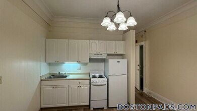 62 Boylston St in Boston, MA - Building Photo - Building Photo