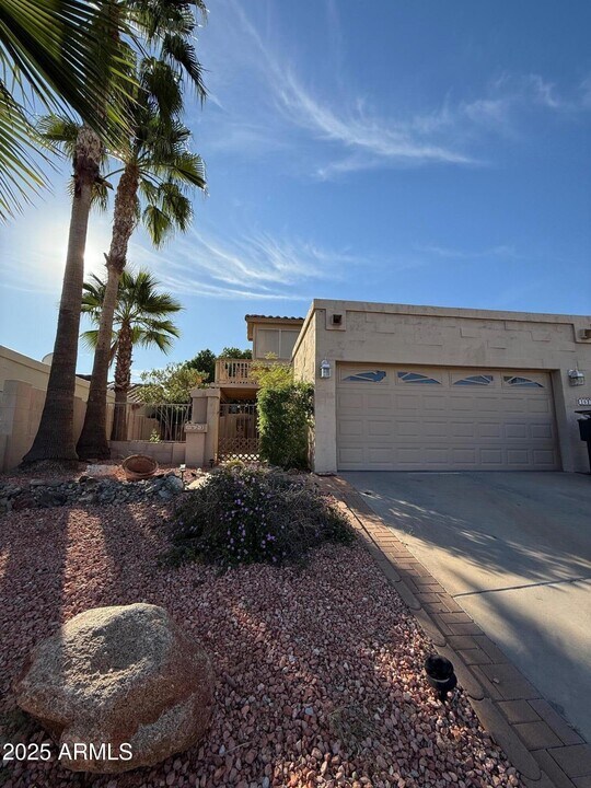 1623 E Bluefield Ave in Phoenix, AZ - Building Photo