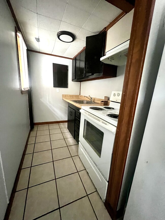 property at 824 E Jane St