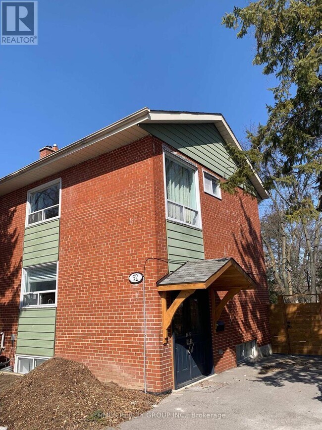 52 Langbourne Pl in Toronto, ON - Building Photo - Building Photo