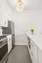 330 E 83rd St in New York, NY - Building Photo - Building Photo