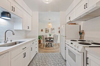2727 Miradero Dr in Santa Barbara, CA - Building Photo - Building Photo