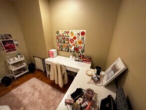 60 Egmont St, Unit 2 in Brookline, MA - Foto de edificio - Building Photo