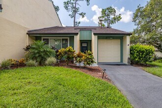 205 Club House Blvd in New Smyrna Beach, FL - Building Photo - Building Photo