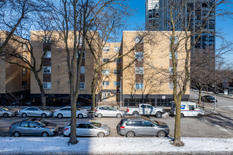 Sheridan Balmoral Apartments in Chicago, IL - Building Photo - Building Photo