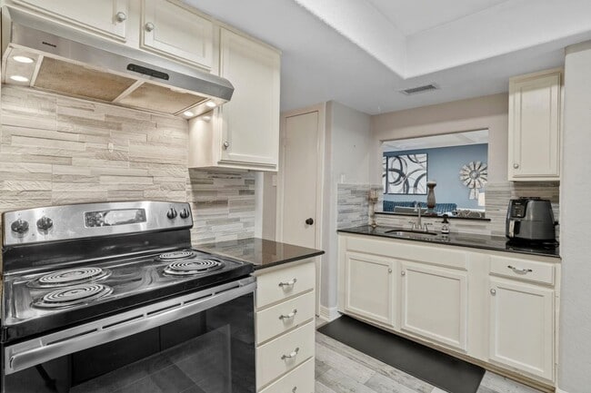property at 2938 Camelot Ln