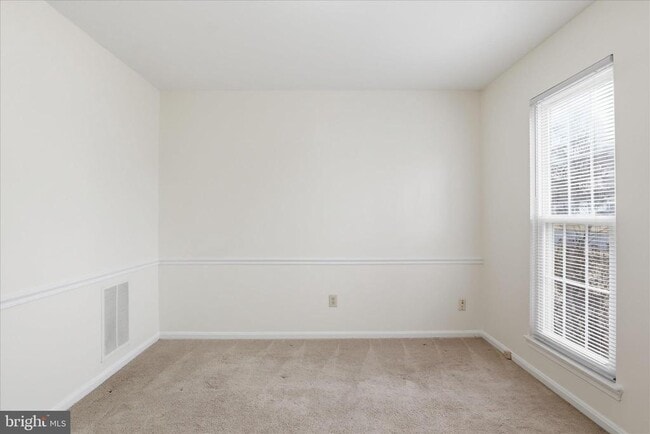 5516 Dunsmore Rd in Alexandria, VA - Building Photo - Building Photo