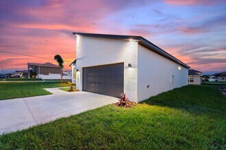 2400 Rock Ct in Poinciana, FL - Building Photo - Building Photo