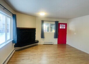 2718 Lee St in Anchorage, AK - Building Photo - Building Photo