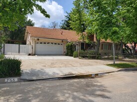 755 Languid Ln in Simi Valley, CA - Building Photo