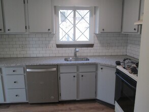 114 Clark St in Belmont, MA - Building Photo - Building Photo