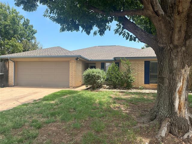 property at 2717 Melissa Ln