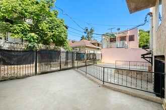 1144 Elden Ave in Los Angeles, CA - Building Photo - Building Photo