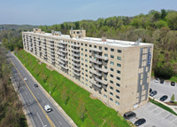 The Falls at Roland Park in Baltimore, MD - Foto de edificio - Building Photo