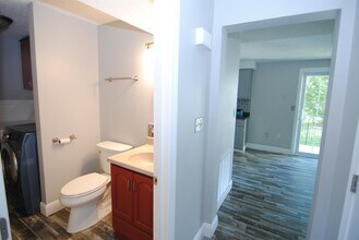 19 Colonial Dr in Merrimack, NH - Building Photo - Building Photo