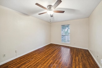12955 Woodforest Blvd, Unit 30 in Houston, TX - Building Photo - Building Photo