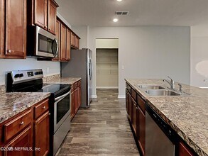 9077 Kipper Dr in Jacksonville, FL - Building Photo - Building Photo