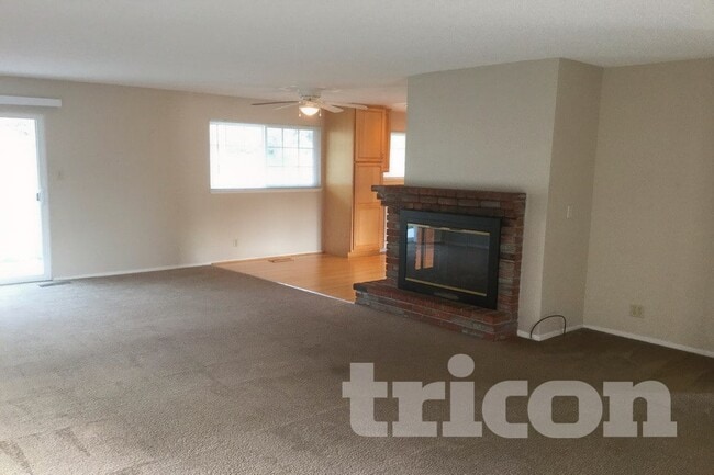 3740 Boulder Ct, Unit 48 in Reno, NV - Building Photo - Building Photo