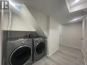 99 Convoy Crescent in Vaughan, ON - Building Photo - Building Photo