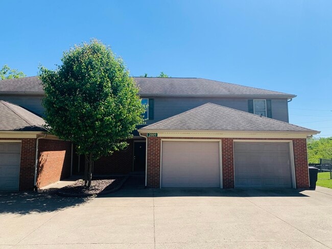 property at 2009 River Ridge Rd