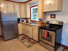 490 Cross Point Rd, Unit 2BR plus office in Edgecomb, ME - Building Photo - Building Photo